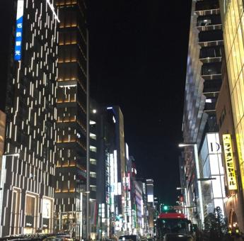 武汉夜生活：古老与现代交融，繁华喧嚣中的独特魅力