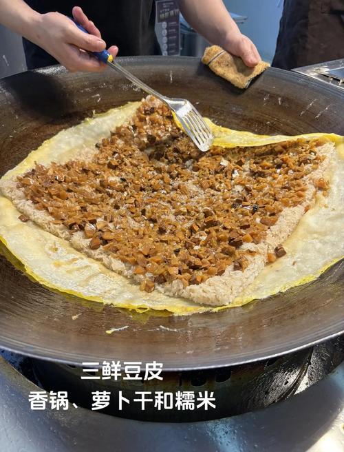 活力武汉休闲好去处大揭秘，热干面、三鲜豆皮等美食等你尝